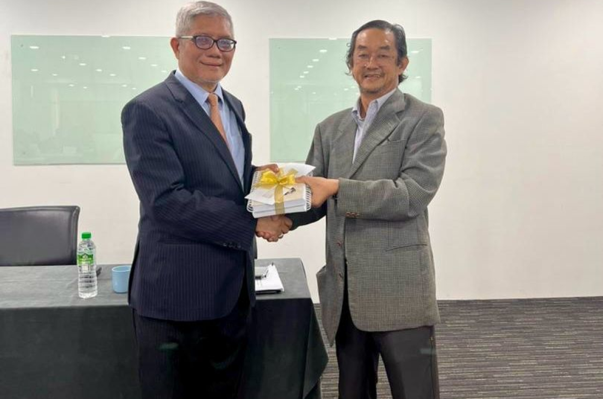 2025-08-22 Dato' Azmi at the KL Bar 3