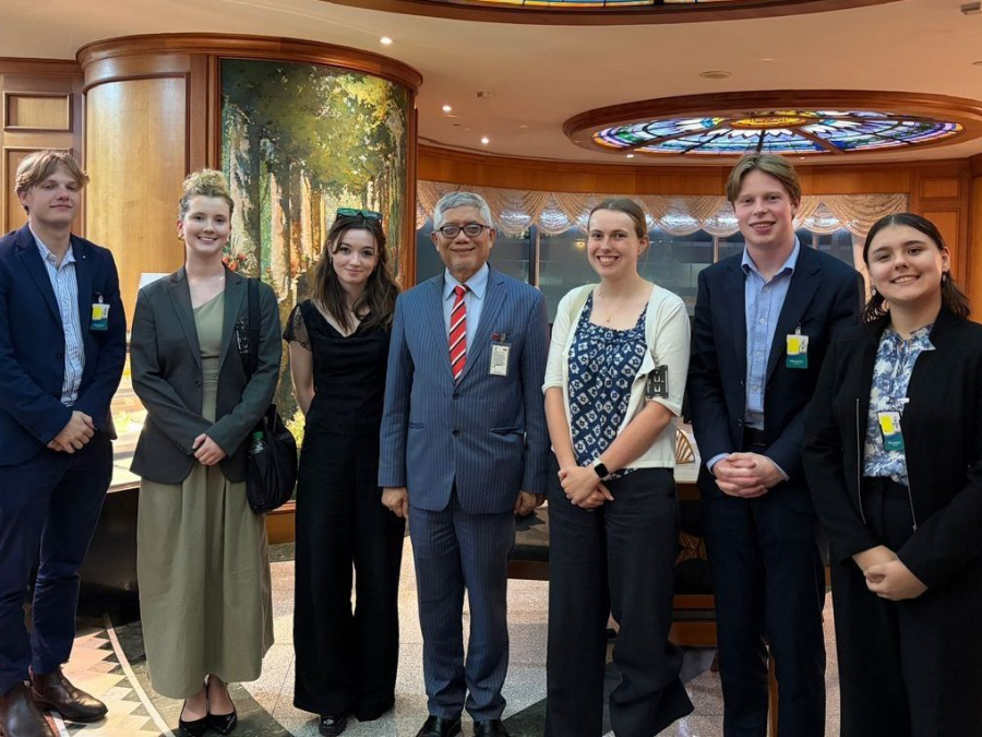 2025-12-19 Farewell Dinner Wollongong Interns (1)